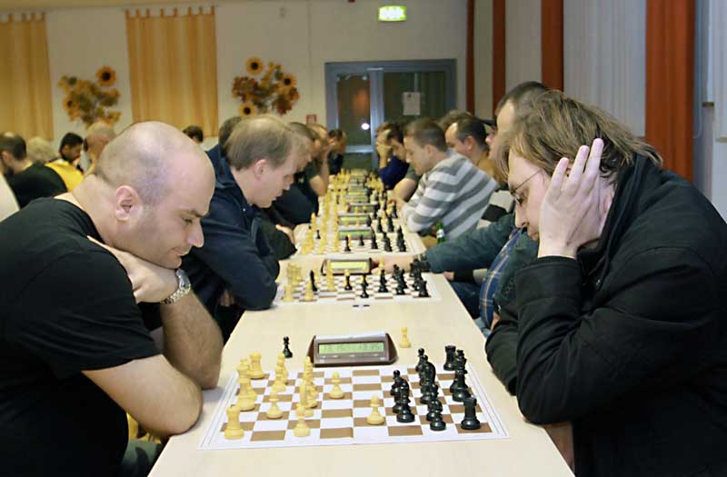 Vize GM Misa Pap (l.) und Turniersieger IM Mikhail Zaitsev